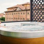 How to Use a Whirlpool Tub