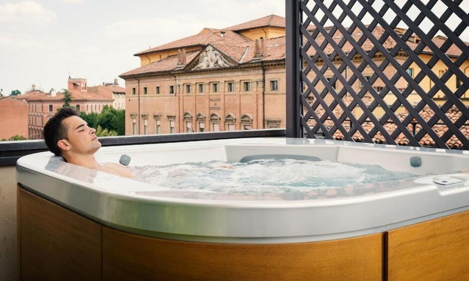 How to Use a Whirlpool Tub Guide for a Relaxing Experience