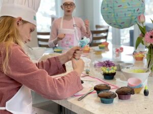 Hosting a Cupcake Decorating Party