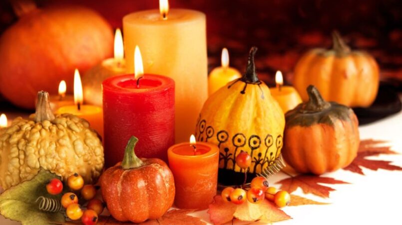 Cozy and Festive Thanksgiving Candles