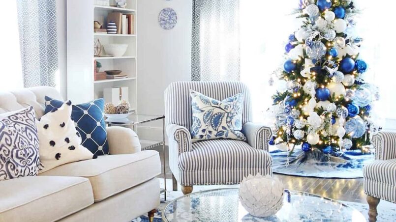 Stunning Blue and White Christmas Decor Ideas