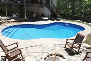 Choosing a Pool Warehouse